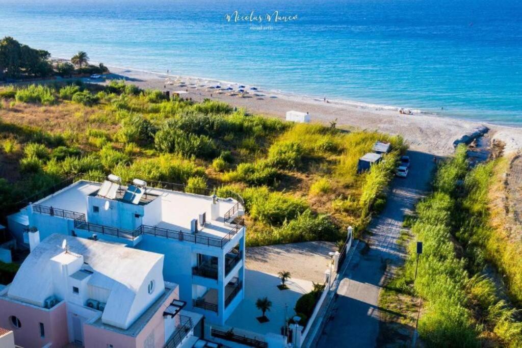 White&Blue Luxury Suites Ialysos  Dış mekan fotoğraf
