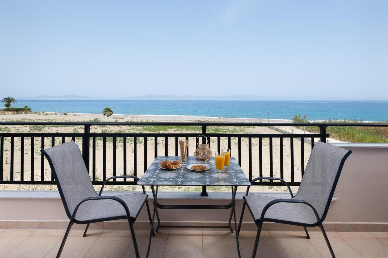 White&Blue Luxury Suites Ialysos  Dış mekan fotoğraf